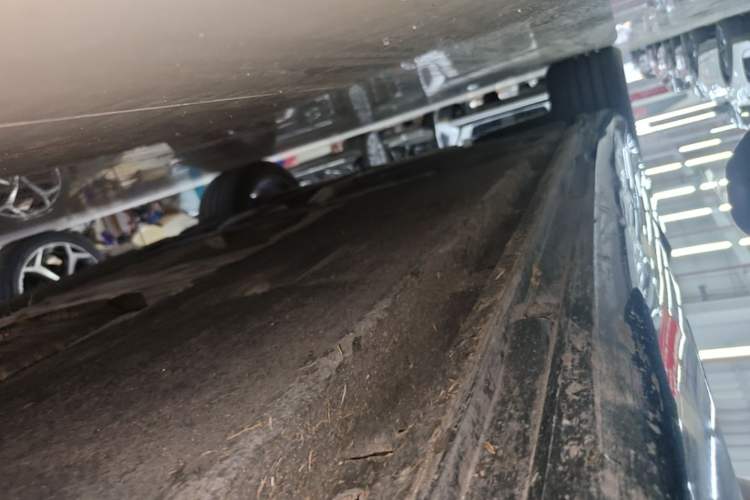 Used Audi A6L 2023 Revised 40 TFSI Luxury Dynamic Edition Right Side Sill