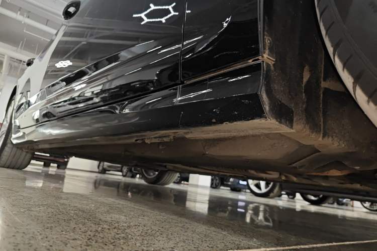 Used Audi A6L 2023 45 TFSI Prestige Dynamic Edition Right Side Sill