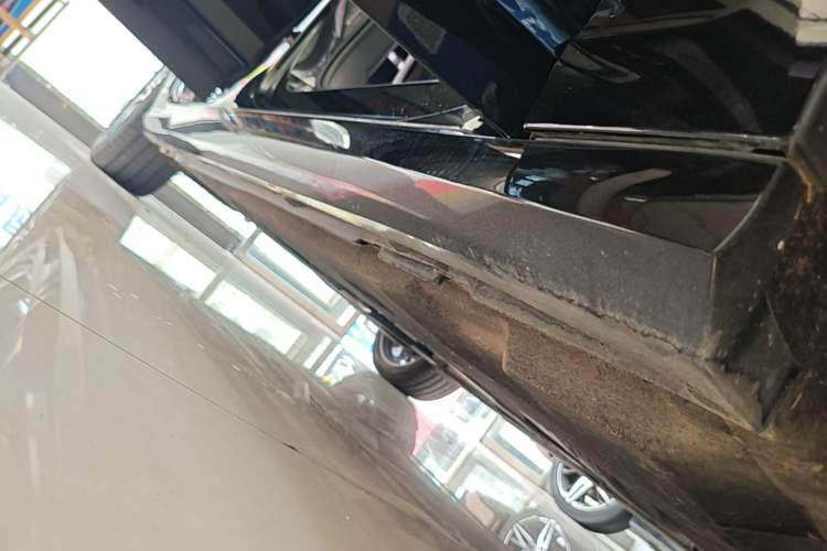 Used Audi A6L 2023 Revised 45 TFSI Prestige Dynamic Edition Right Side Sill