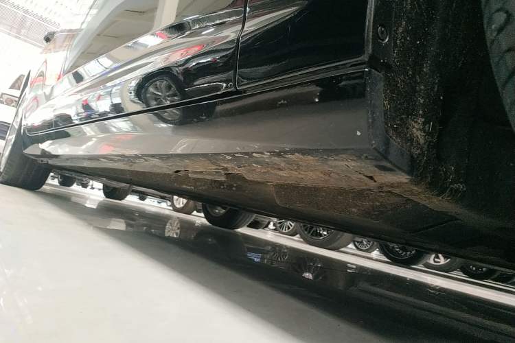 Used Audi A6L 2023 40 TFSI Luxury Prestige Edition Right Side Sill