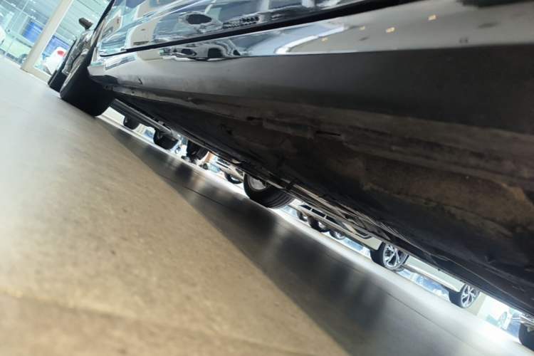 Used Audi A6L 2023 Revised 45 TFSI Prestige Dynamic Edition Right Side Sill