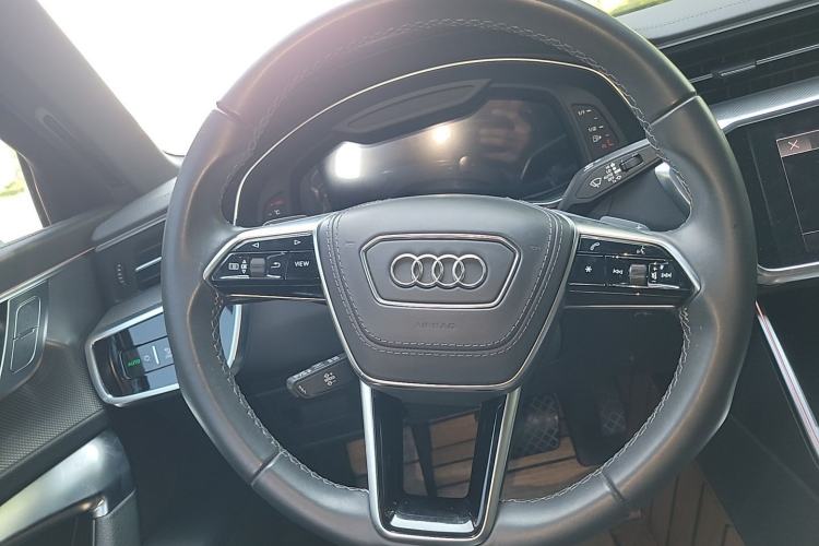 Used Audi A6L 2023 Revised 40 TFSI Luxury Dynamic Edition Steering Wheel