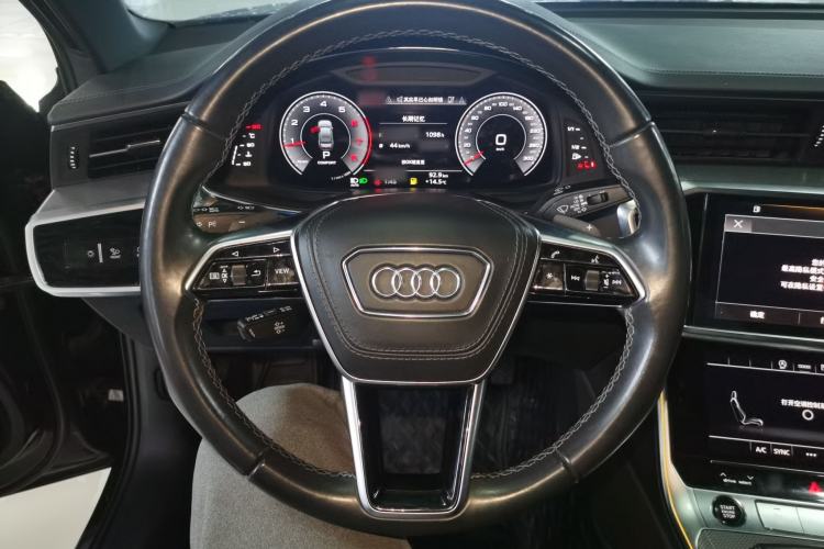 Used Audi A6L 2023 Revised 40 TFSI Luxury Dynamic Edition Steering Wheel