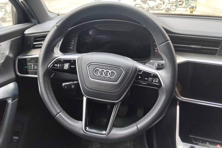 Used Audi A6L 2023 Revised 40 TFSI Luxury Dynamic Edition Steering Wheel