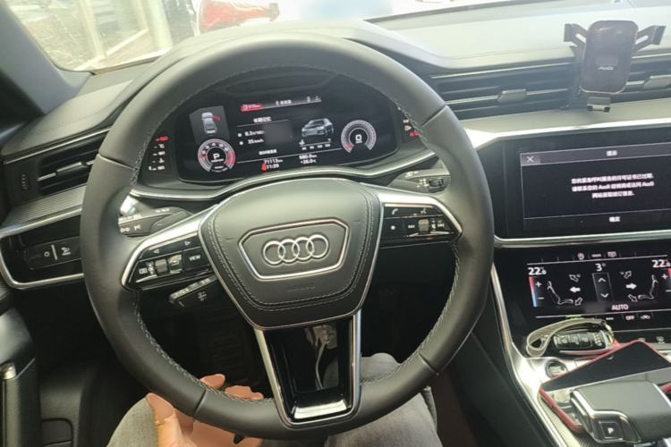 Used Audi A6L 2023 40 TFSI Luxury Dynamic Model Steering Wheel