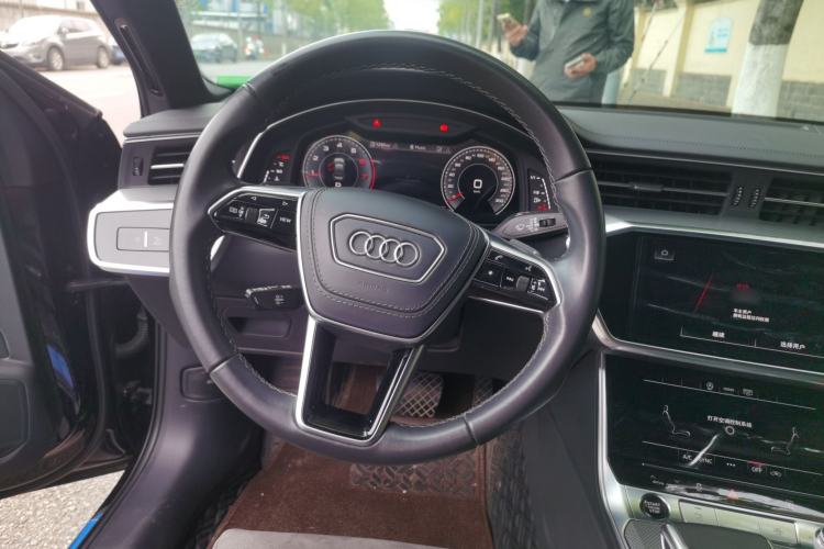 Used Audi A6L 2023 40 TFSI Luxury Dynamic Model Steering Wheel