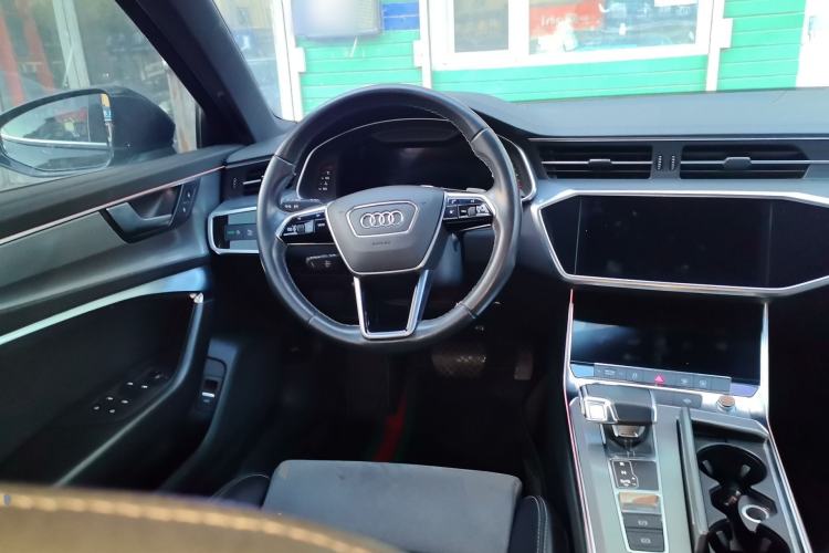 Used Audi A6L 2023 40 TFSI Luxury Dynamic Model Steering Wheel