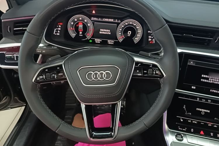 Used Audi A6L 2023 40 TFSI Luxury Dynamic Model Steering Wheel
