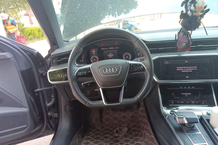 Used Audi A6L 2023 Updated 45 TFSI quattro Prestige Dynamic Edition Steering Wheel