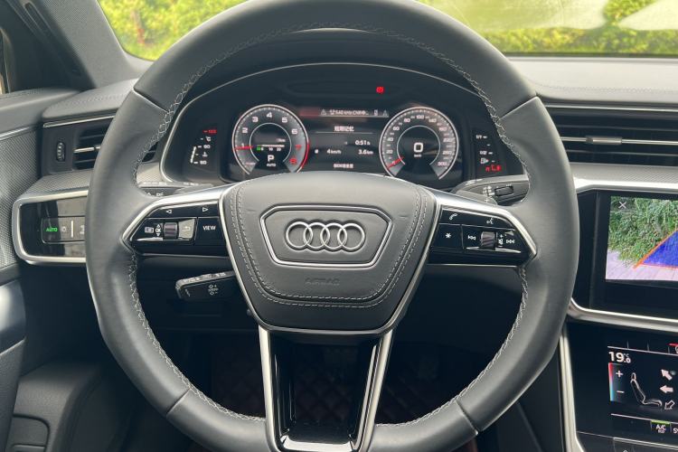 Used Audi A6L 2023 40 TFSI Luxury Dynamic Model Steering Wheel