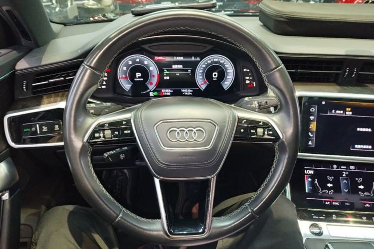 Used Audi A6L 2023 40 TFSI Luxury Dynamic Model Steering Wheel