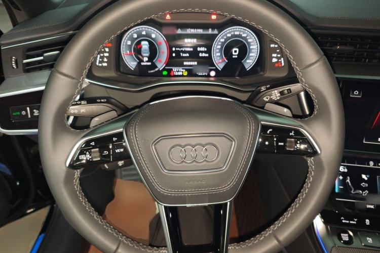 Used Audi A6L 2023 Revised 40 TFSI Luxury Dynamic Edition Steering Wheel