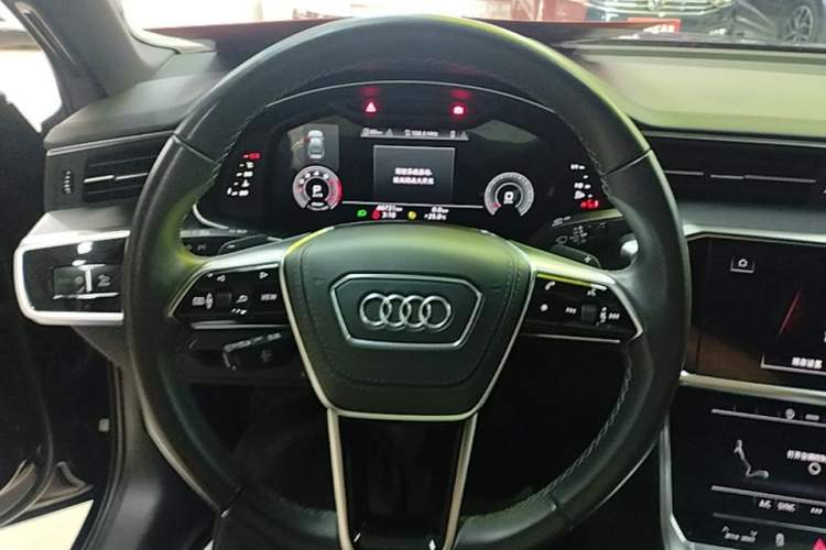 Used Audi A6L 2023 Revised 40 TFSI Luxury Dynamic Edition Steering Wheel