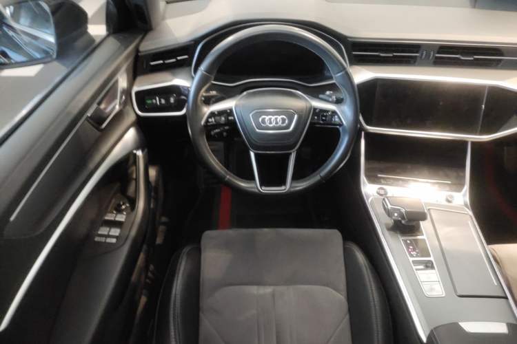 Used Audi A6L 2023 40 TFSI Luxury Dynamic Model Steering Wheel