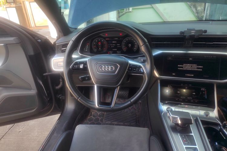 Used Audi A6L 2023 40 TFSI Luxury Dynamic Model Steering Wheel