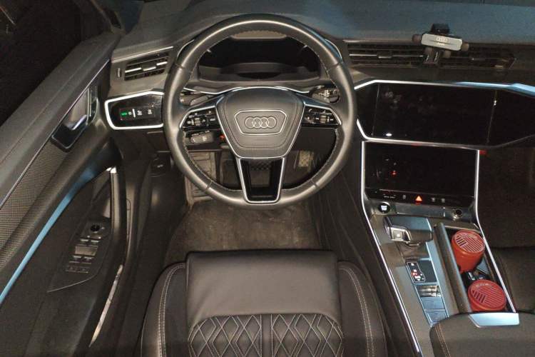 Used Audi A6L 2023 40 TFSI Luxury Dynamic Model Steering Wheel