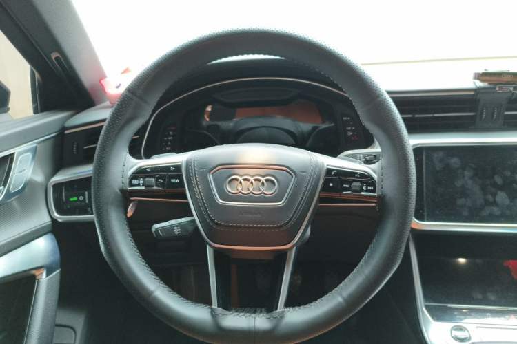 Used Audi A6L 2023 Revised 40 TFSI Luxury Dynamic Edition Steering Wheel