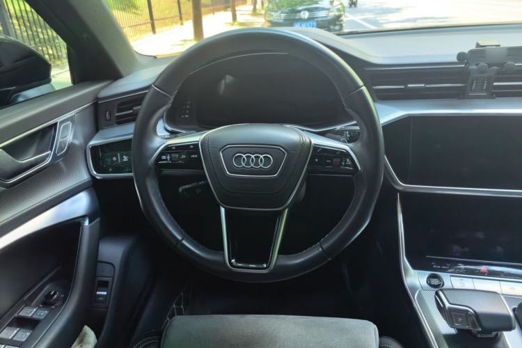 Used Audi A6L 2023 Revised 40 TFSI Luxury Dynamic Edition Steering Wheel