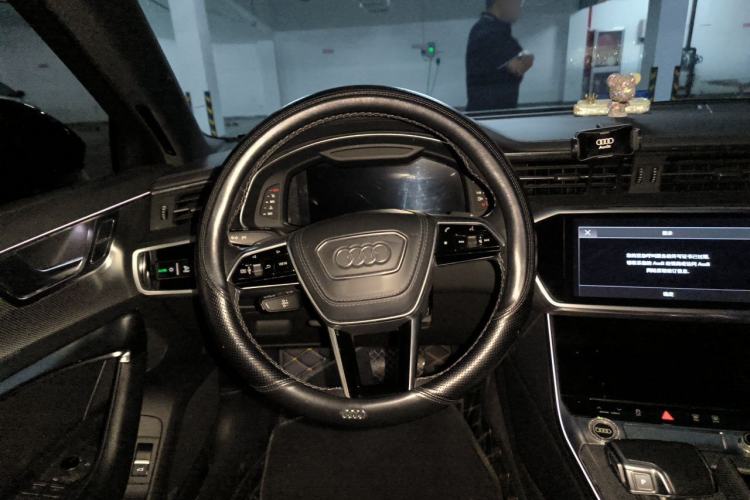Used Audi A6L 2023 40 TFSI Luxury Dynamic Model Steering Wheel