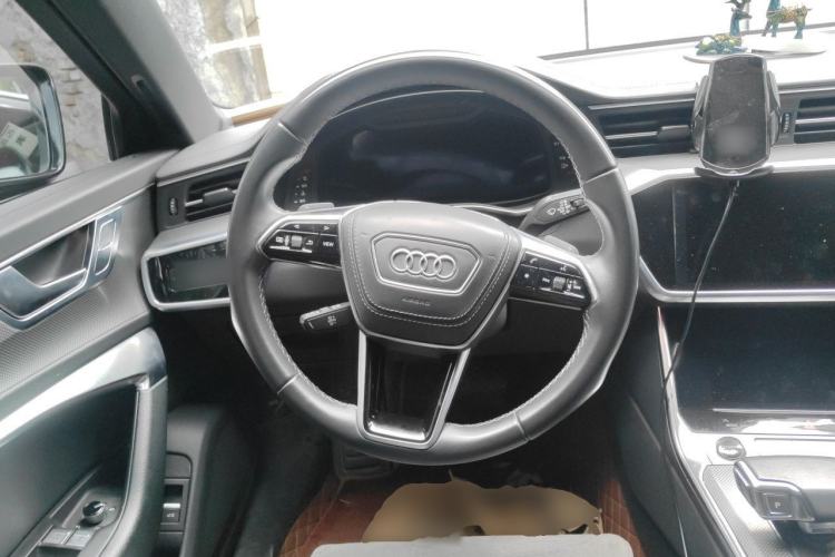 Used Audi A6L 2023 40 TFSI Luxury Dynamic Model Steering Wheel