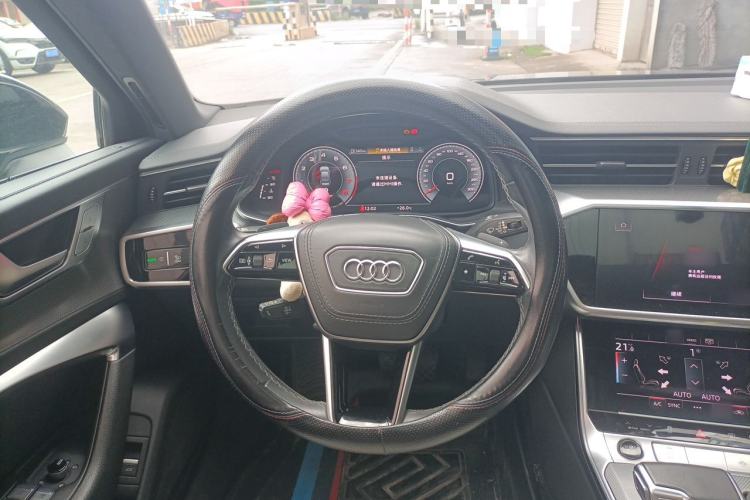 Used Audi A6L 2023 40 TFSI Luxury Dynamic Model Steering Wheel