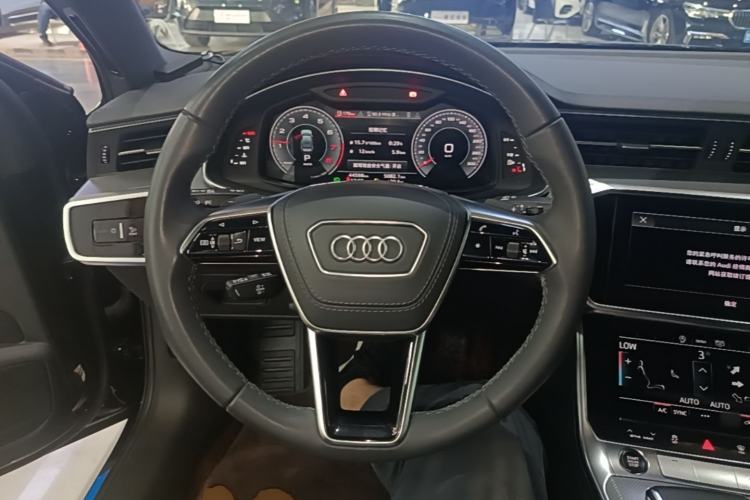 Used Audi A6L 2023 40 TFSI Luxury Dynamic Model Steering Wheel