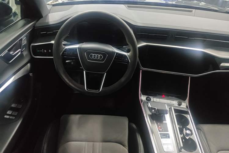 Used Audi A6L 2023 Revised 40 TFSI Luxury Dynamic Edition Steering Wheel
