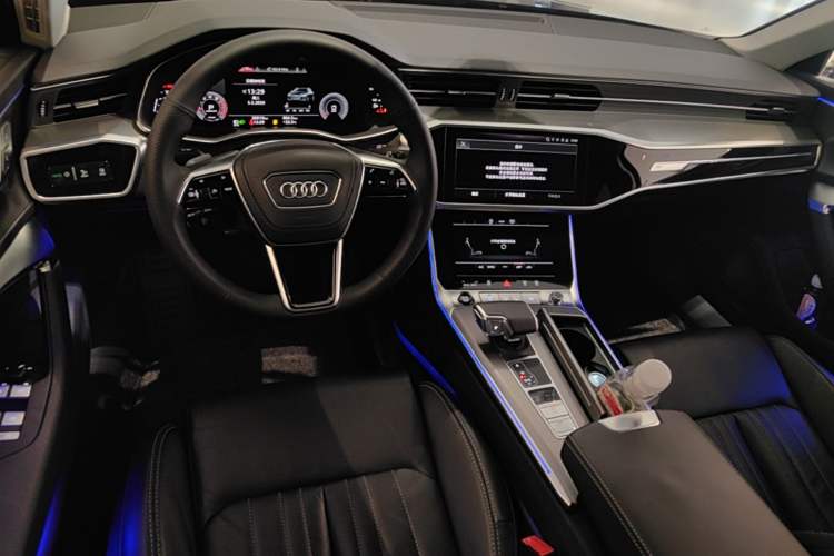 Used Audi A6L 2023 Revised 40 TFSI Luxury Prestige Edition Steering Wheel