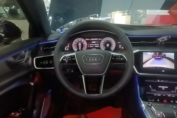 Used Audi A6L 2023 40 TFSI Luxury Dynamic Model Steering Wheel
