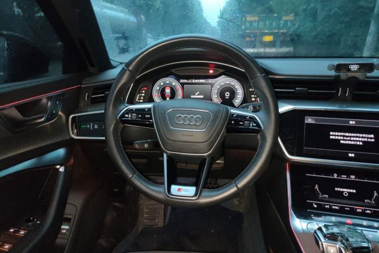 Used Audi A6L 2023 40 TFSI Luxury Dynamic Model Steering Wheel