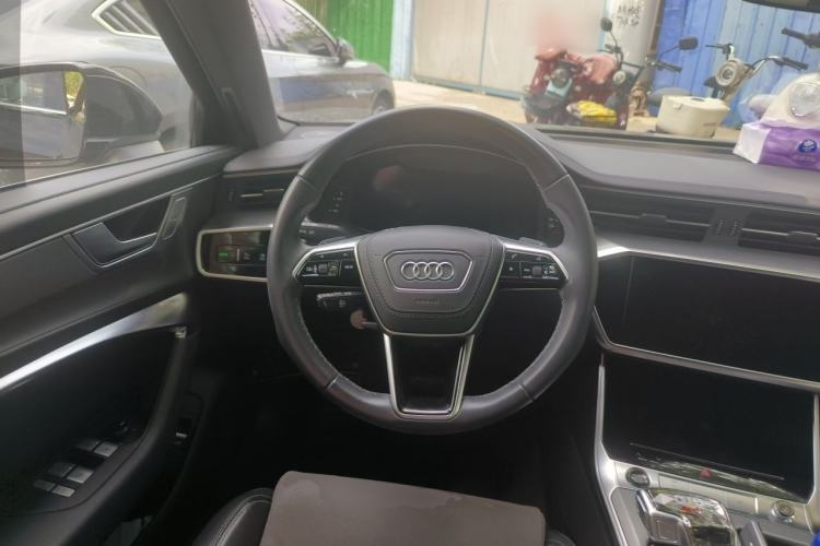 Used Audi A6L 2023 40 TFSI Luxury Dynamic Model Steering Wheel