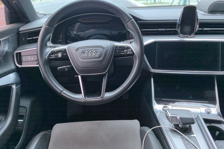 Used Audi A6L 2023 40 TFSI Luxury Dynamic Model Steering Wheel