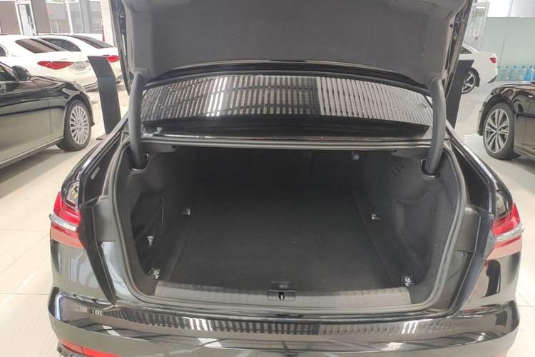 Used Audi A6L 2023 40 TFSI Luxury Dynamic Model Trunk