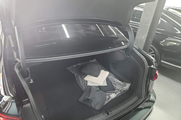 Used Audi A6L 2023 Revised 40 TFSI Luxury Dynamic Edition Trunk