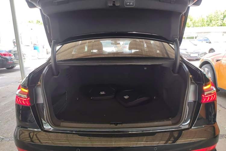 Used Audi A6L 2023 Revised Edition 45 TFSI quattro Prestige Dynamic Version Trunk
