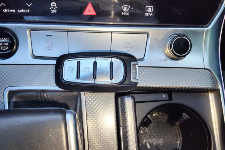 Used Audi A6L 2023 40 TFSI Luxury Dynamic Model Vehicle Key