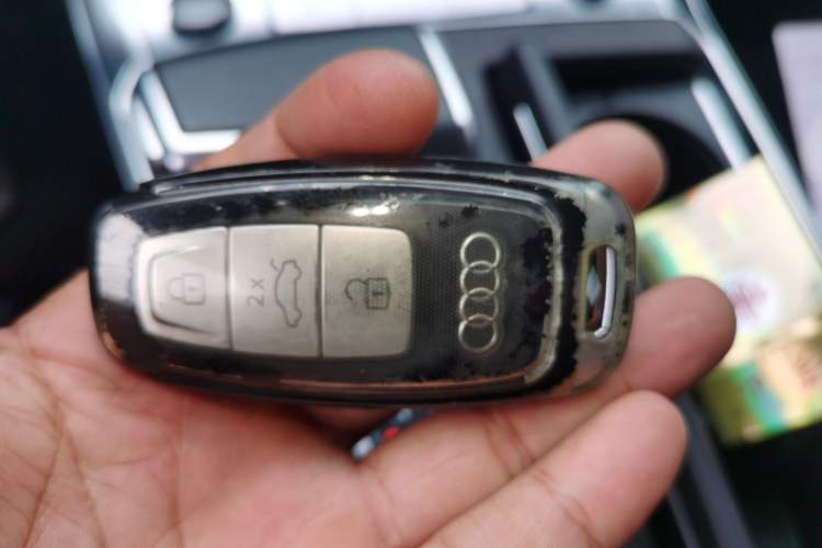 Used Audi A6L 2023 45 TFSI Prestige Elegant Edition Vehicle Key