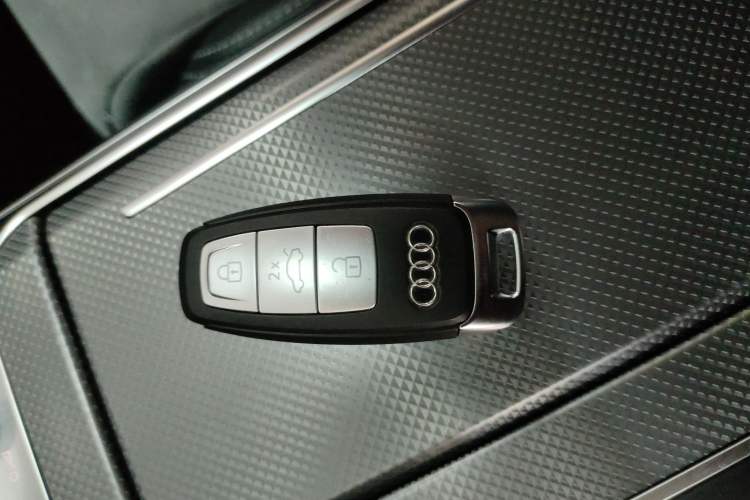 Used Audi A6L 2023 45 TFSI Prestige Dynamic Edition Vehicle Key