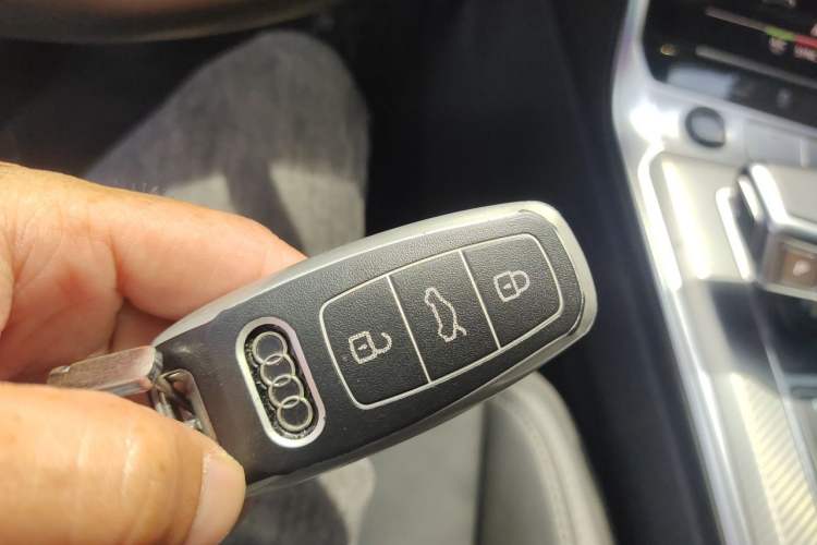 Used Audi A6L 2023 40 TFSI Luxury Prestige Edition Vehicle Key