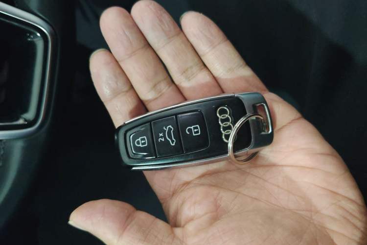 Used Audi A6L 2023 45 TFSI Prestige Elegant Edition Vehicle Key