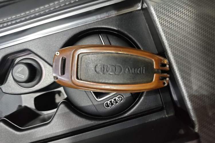 Used Audi A6L 2023 45 TFSI Prestige Elegant Edition Vehicle Key