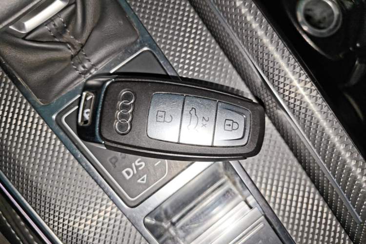 Used Audi A6L 2023 40 TFSI Luxury Dynamic Model Vehicle Key