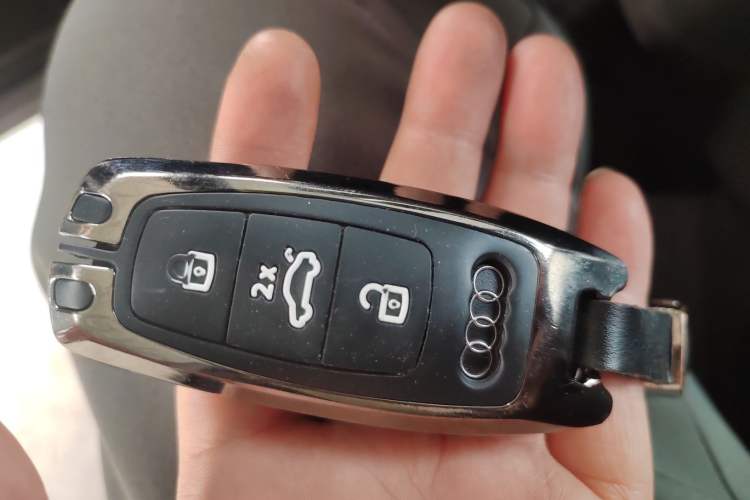 Used Audi A6L 2023 40 TFSI Luxury Dynamic Model Vehicle Key