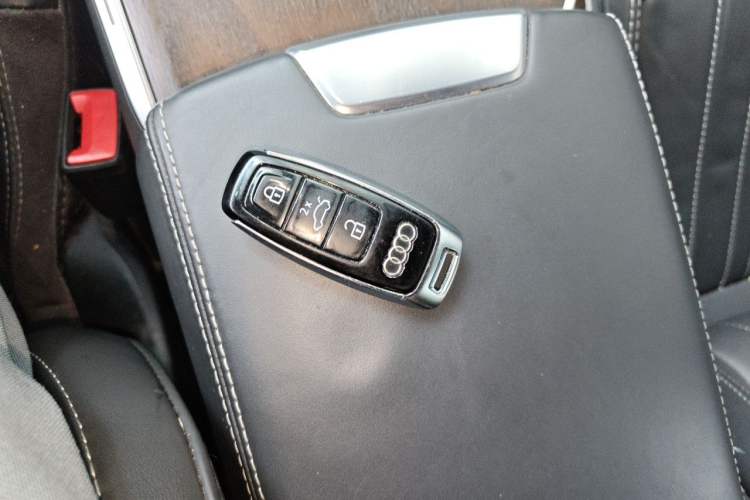 Used Audi A6L 2023 40 TFSI Luxury Prestige Edition Vehicle Key