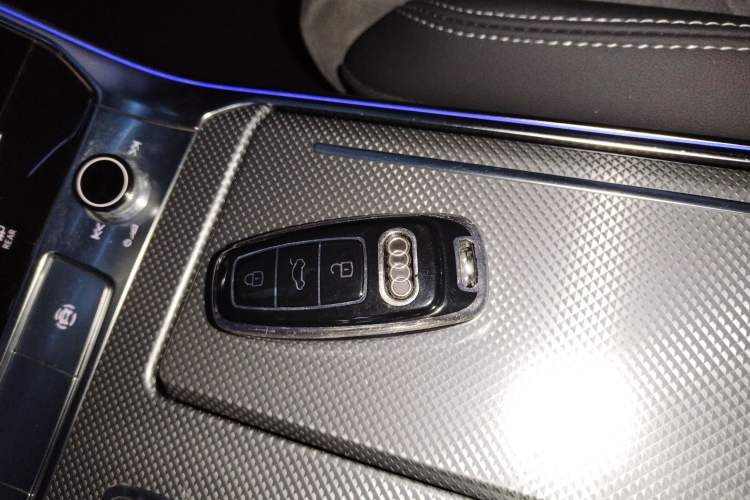 Used Audi A6L 2023 40 TFSI Luxury Dynamic Model Vehicle Key