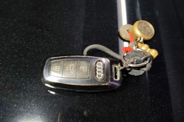 Used Audi A6L 2023 45 TFSI Prestige Elegant Edition Vehicle Key