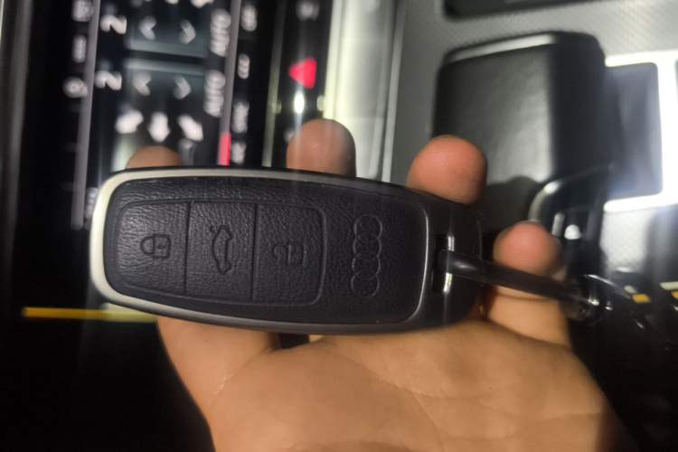 Used Audi A6L 2023 40 TFSI Luxury Prestige Edition Vehicle Key