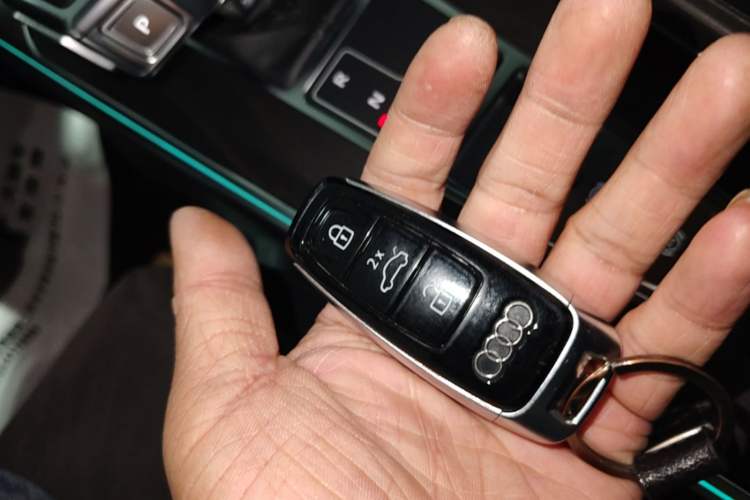 Used Audi A6L 2023 Revised Edition 45 TFSI quattro Prestige Dynamic Version Vehicle Key