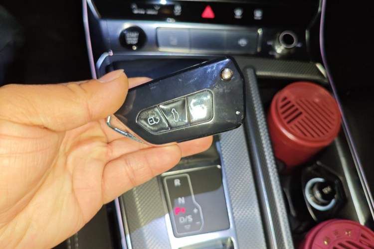 Used Audi A6L 2023 40 TFSI Luxury Dynamic Model Vehicle Key