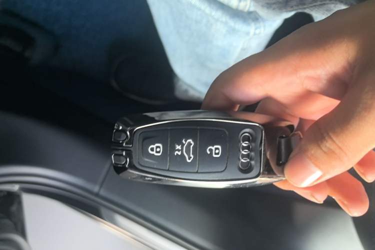Used Audi A6L 2023 40 TFSI Luxury Prestige Edition Vehicle Key